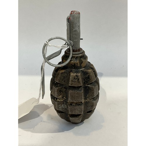 5389 - A WWII Russian F1 pineapple hand grenade, deactivated.   (C)