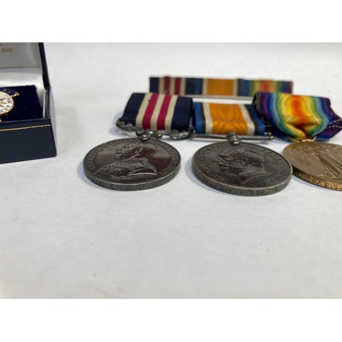 5497 - A George V Military Medal (MM) named to 43734 PTE. A. CPL. - A.W.GEDGE 2/SUFF.R., together with a pa... 