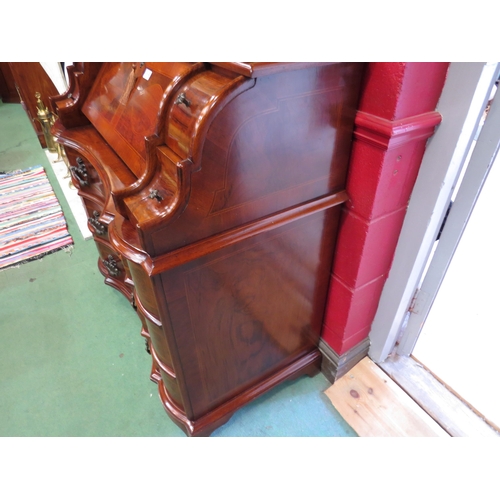 4145 - An early 19th Century style crossbanded walnut bureau with working lock and key the fitted interior ... 