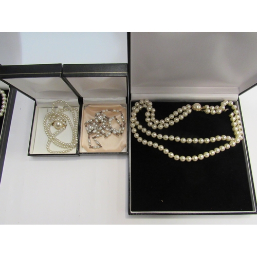 4304 - Two faux pearl necklaces, pearl bracelets, etc    (E) £20-30