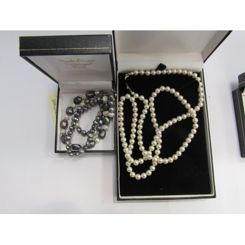 4304 - Two faux pearl necklaces, pearl bracelets, etc    (E) £20-30