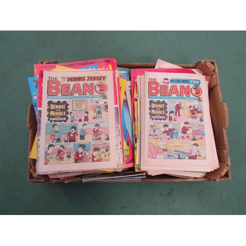 7052 - A box of 1970's and 1980's comics including The Beano, Pippin, Yogi etc   (E) £10-20