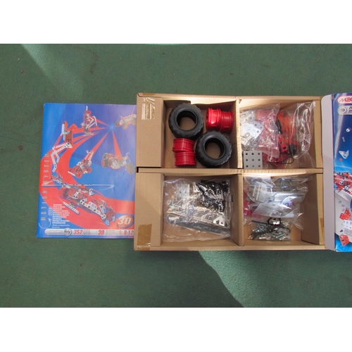 7077 - A Meccano Motorized Set 4 together with two Meccano Multimodel sets (3)