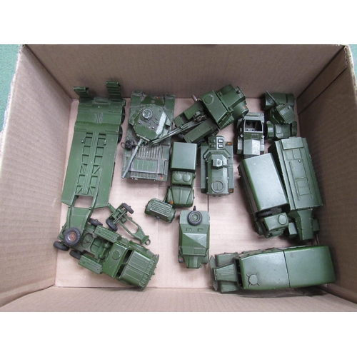 7319 - A collection of unboxed Dinky diecast military vehicles (13)