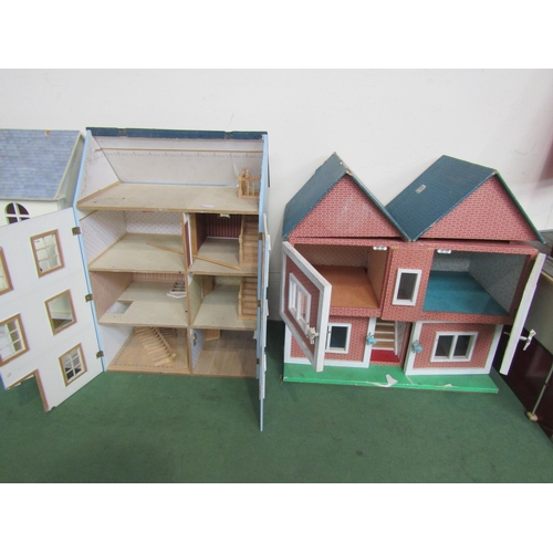 7137 - A Georgian style three storey dolls house with attic above and a two story dolls house (2)