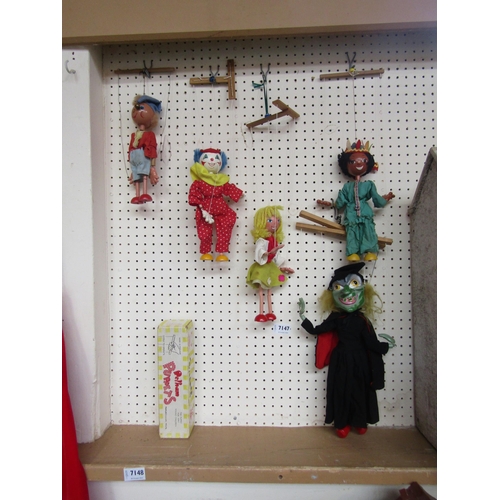 7147 - A collection of Pelham Puppets Jumpettes to include Noddy (boxed), Clown, Girl and Native American B... 