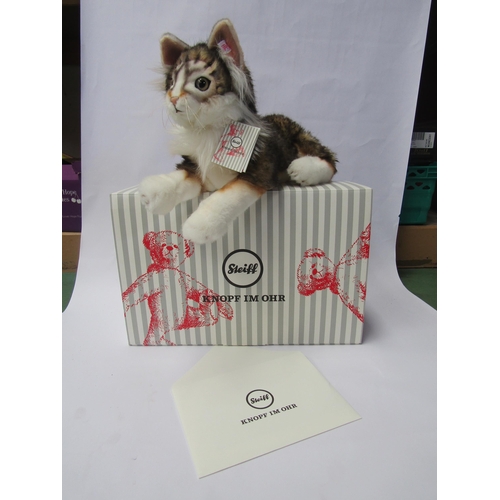 7154 - A Danbury Mint Steiff 690716 Lesley Anne Ivory's Agneata cat soft filled toy, from a limited edition... 