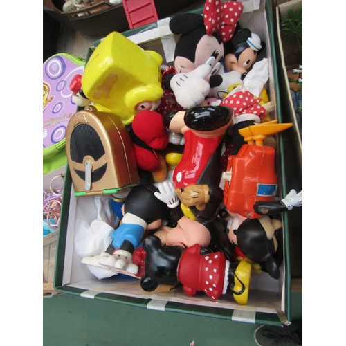 7192 - A collection of Mickey and Minnie Mouse toys and figures together with a Brum Carousel micro toy set... 