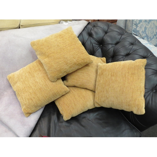 1184 - A set of five yellow/mustard colour cushions   (R) £0 (E) £10-20