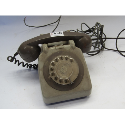 1290 - A two tone grey dial telephone    (C)