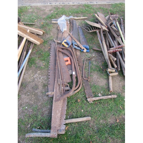 3570 - A quantity of mixed saws