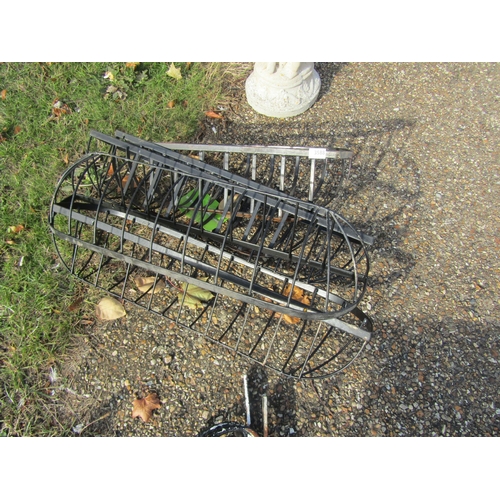 3588 - A quantity of metal basket holders