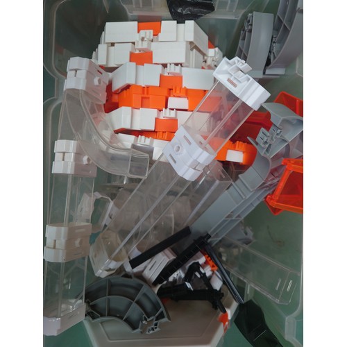 7072 - A box of assorted toys including Morph, together with a quantity of HexBug track