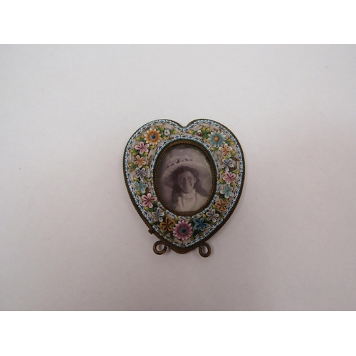 1322 - Two micro-mosaic miniature photograph frames, shield and love heart from Gordon family photographs, ... 