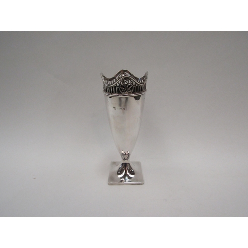 1389 - A silver vase with decorative fluted pierced rim, 17.25cm high, Birmingham