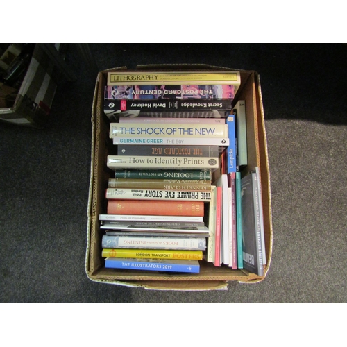 1525 - A box of mainly art books etc., including David Hockney, Toulouse Lautrec, Tamara de Lempicka, Germa... 