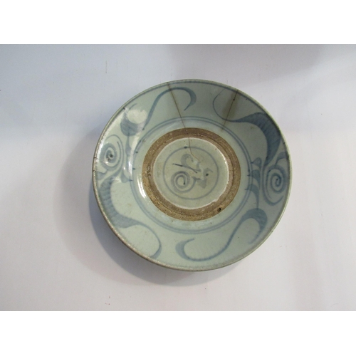 4432 - Three Oriental blue and white plates, a/f 26cm diameter (3)