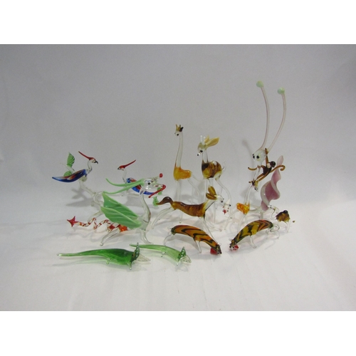 4459 - 12 handblown glass animal figures including dragon, giraffe, tigers and crocodiles etc