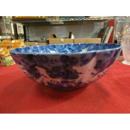 1474 - A Chinese scalloped edge blue and white bowl with figures and prunus, 25cm diameter   (E) £15-30