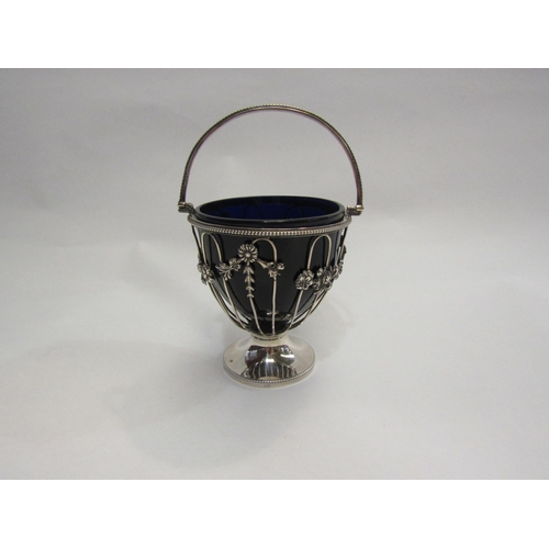 4238 - A silver bon bon basket with liner Birmingham 1907 by Marstone & Bayliss