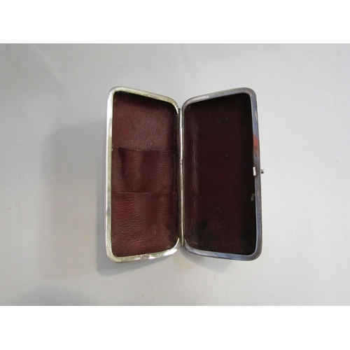 4274 - A silver plated cigar case with engraved crest 