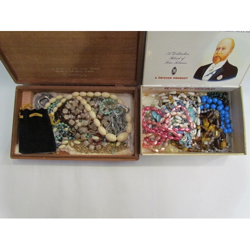 4322 - A quantity of costume jewellery and jewellery boxes