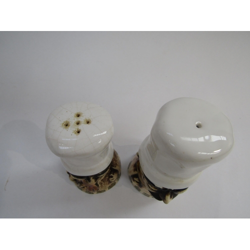 7047 - A rare Chelsea Pottery pair of salt and pepper pots in the form of chefs. Marked 'Chelsea' to one. 1... 