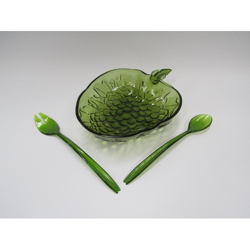 7242 - A 1960's American salad set by Indiana Glass Co., green glass bowl with lucite salad servers, 33cm l... 