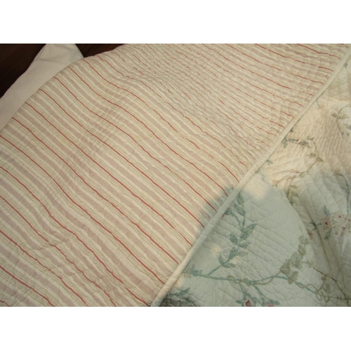 1147 - A cream king size quilted throw foliate pattern