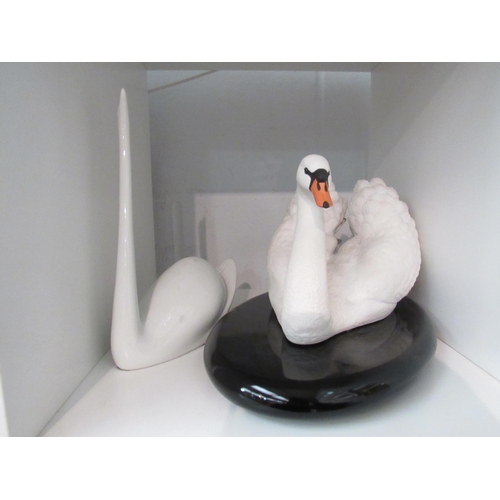 1350 - A Franklin Mint swan figure 