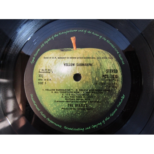 8008 - THE BEATLES: 'Yellow Submarine' LP (PCS 7070, matrices YEX 715-1 / YEX 716-1) first UK stereo pressi... 