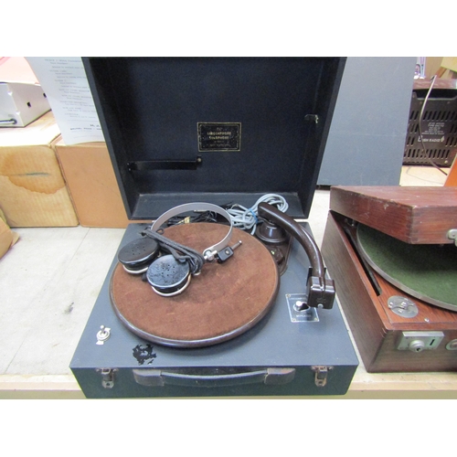 8253 - A Linguaphone Solophone record player