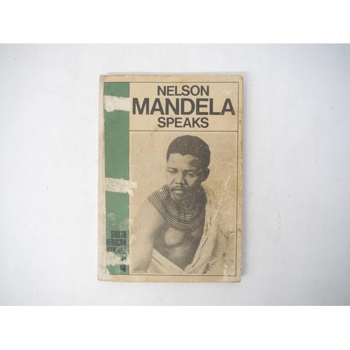 9090 - Nelson Mandela: 'Nelson Mandela speaks. Speeches, statements, and articles by Nelson Mandela', Londo... 