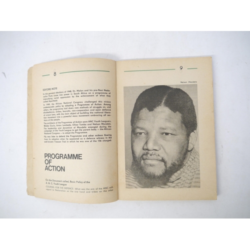 9090 - Nelson Mandela: 'Nelson Mandela speaks. Speeches, statements, and articles by Nelson Mandela', Londo... 