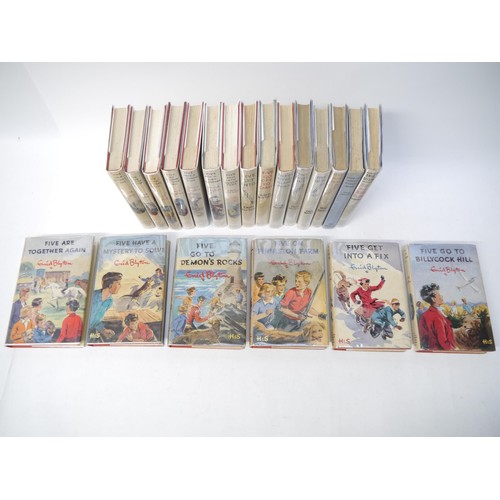 9270 - Enid Blyton, 'Famous Five', complete set of the 21 children's detective series novels, all 1st editi... 