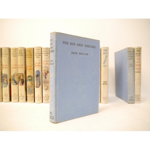 9270 - Enid Blyton, 'Famous Five', complete set of the 21 children's detective series novels, all 1st editi... 