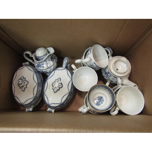 1444 - A selection of blue and white dinner and tea wares including Johnson Bros Indies   (E)  £10-20