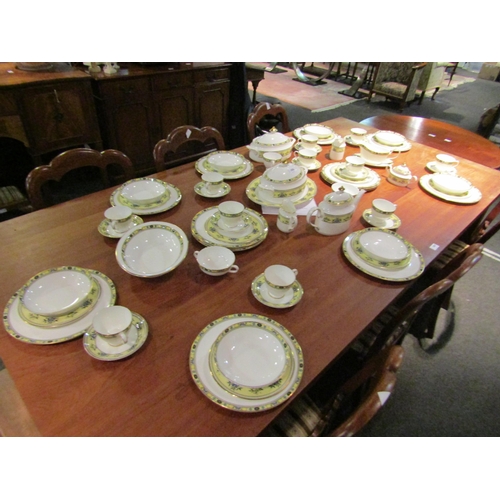 1086 - A Minton Ashworth part dinner and tea service (51 pieces)