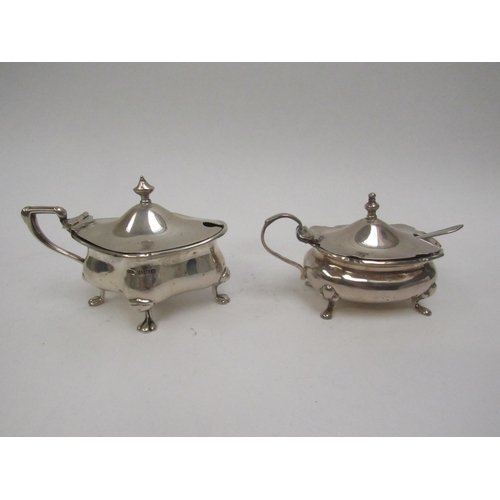 5031 - A Walker & Hall silver mustard Birmingham 1924, marks rubbed, with blue glass liner and associated s... 