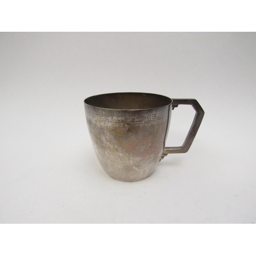 5077 - A Turner & Simpson Ltd., silver Deco form mug/cup, Birmingham 1935, 7cm tall, 148g    (R) £80