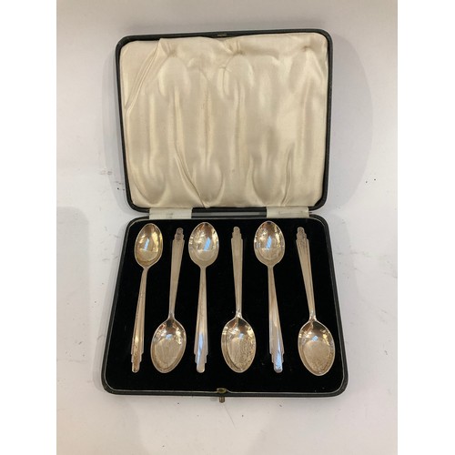 5048 - An imported Art Deco set of six silver teaspoons, stamped 925 and Sheffield 1934, cased, 65g