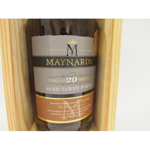 5350 - Maynards 20 years old aged Tawny Porto, 50cl in pine box