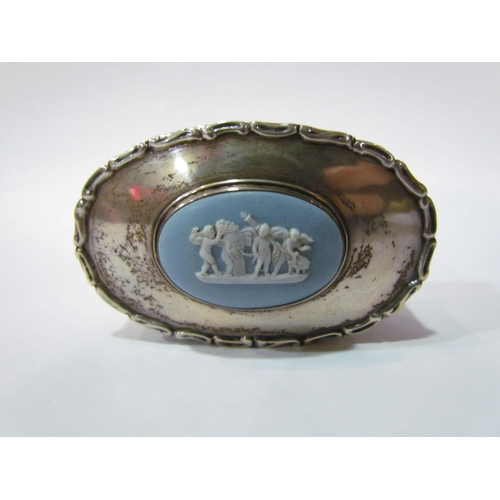 4335 - A Cohen & Charles silver pillbox, the lid with oval blue and white Jasperware figural group, 7cm lon... 