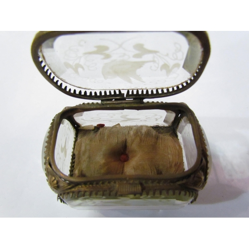 4357 - A bevel edged jewellery casket with etched decorative bird, silk cushion interior, on feet, a/f