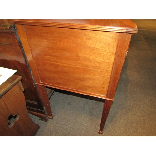 1116 - A reproduction Regency mahogany sideboard with shaped front, 92cm high x 153cm wide x 56cm deep