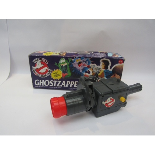 5004 - A boxed Kenner The Real Ghostbusters Ghostzapper