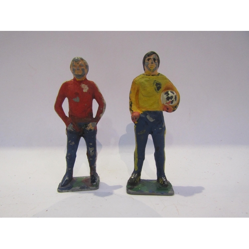 5059 - Two Keymen painted lead figures of footballers to include Gordon Banks and Bobby Moore