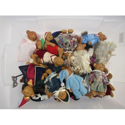 5105 - A collection of Russ teddy bear plastic figures              (C)