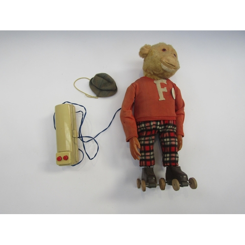 5111 - An Alps, Japan, battery operated Frankie the Roller Skating Monkey, unboxed