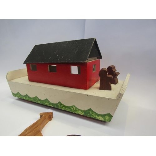 5115 - Two wooden arks and animals      (E) £15-20